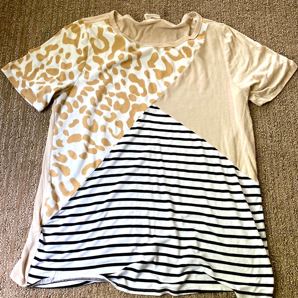 Light leopard print tee